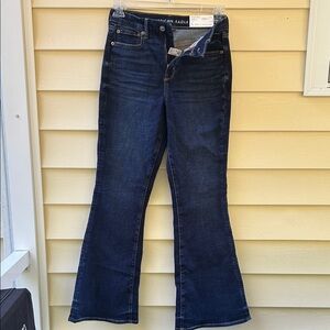 American Eagle Next Level Stretch Curvy High Rise Flare DK Blue Jeans Ladies Sz8